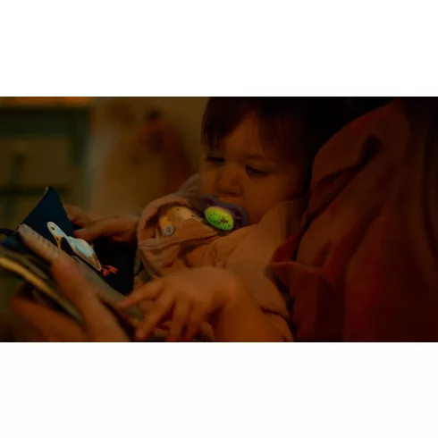 Philips AVENT SCF376/14  Ultra air Nighttime játszócumi 6-18 hó  - lányos mintás 