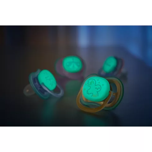 Philips AVENT SCF376/18  Ultra air Nighttime játszócumi 0-6 hó - fiús mintás , 2db