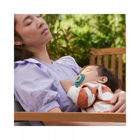 Philips AVENT SCF376/32 Játszócumi ultra air éjszakai 18+hó 2 db