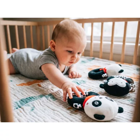 Zopa Kontrasztos fejlesztő csörgő - Panda 