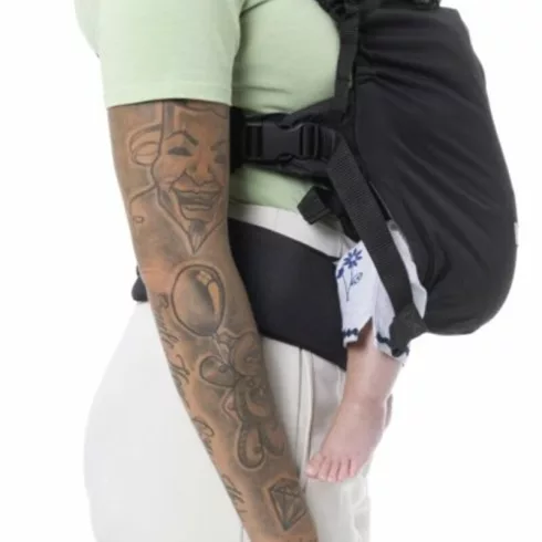 Chicco Skin Fit bébihordozó 9 kg-ig - Black Beauty
