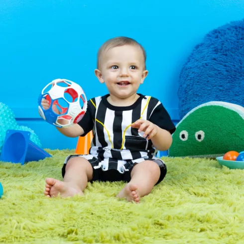 Bright Starts Oball RATTLE GOALS™ 10 cm - Red, White & Blue 0hó+