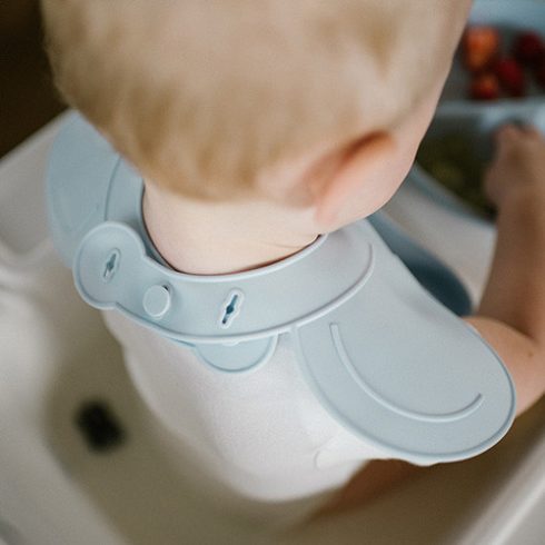 BabyOno előke szilikon állítható kék 6 hó+